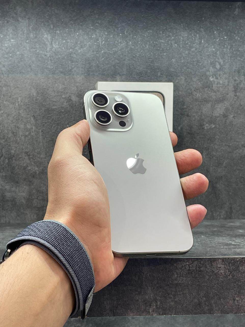 اپل iPhone 15 Pro Max با حافظهٔ ۲۵۶ گیگابایت|موبایل|اصفهان, مفتح|دیوار