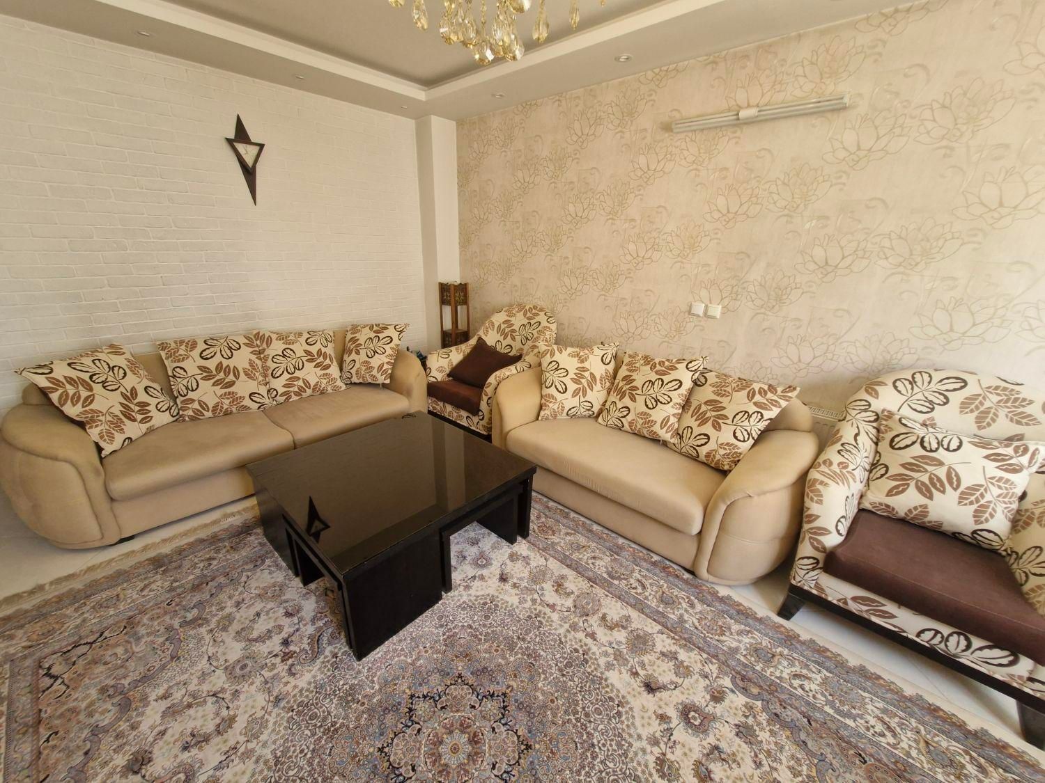مبل راحتی ۷ نفره برند ترک LARGE|مبلمان خانگی و میز عسلی|اصفهان, جلوان|دیوار