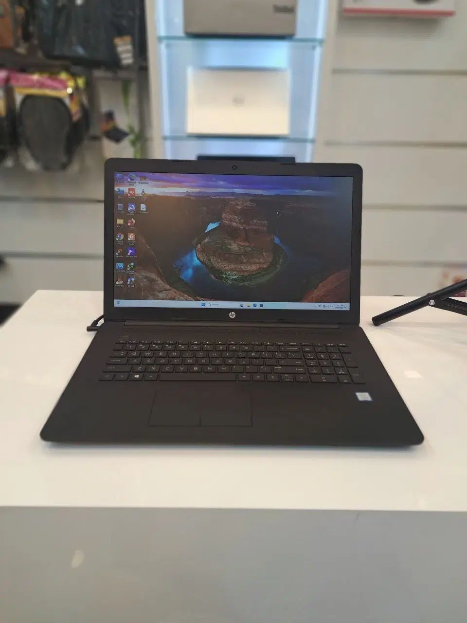 HP17BY COREi5 با کیفیت نسل ۸|رایانه همراه|تهران, گلستان (شهرک راه آهن)|دیوار