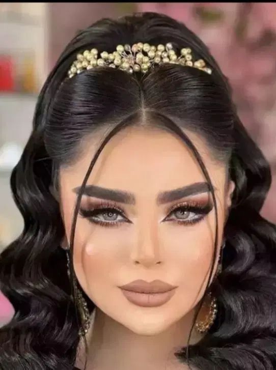 میکاپ تخصصی و گریم با بهترین متریال ( آفر ویژه)|خدمات آرایشگری و زیبایی|مشهد, کوثر|دیوار