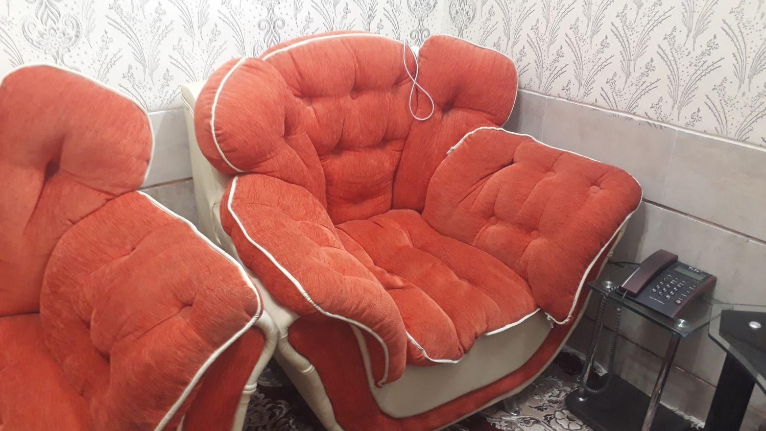 مبل راحت وتمیز وسبک|مبلمان خانگی و میز عسلی|سمنان, |دیوار