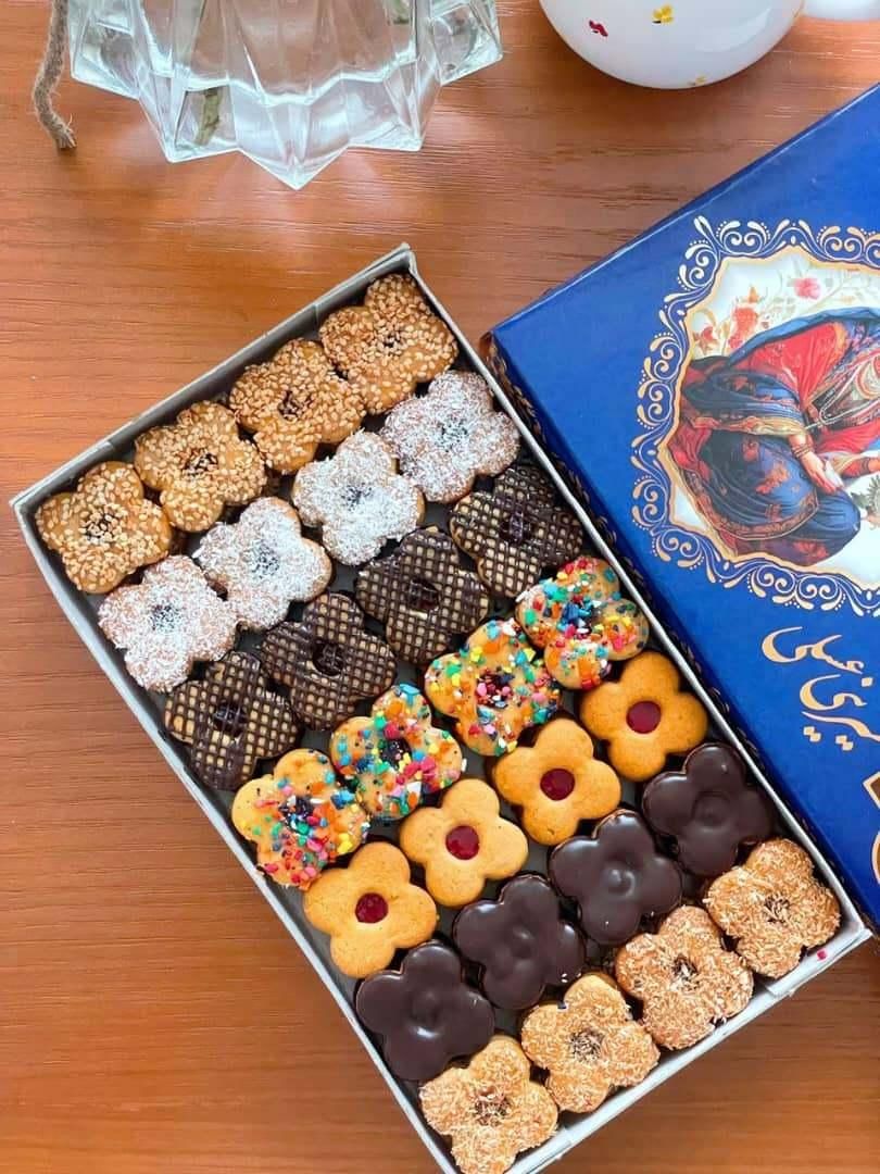تعدادنیروی‌خانم‌جهت‌‌کاردرتولیدی‌شیرینی‌نیازمندیم|استخدام خدمات فروشگاه و رستوران|مشهد, خلق آباد سفلی|دیوار