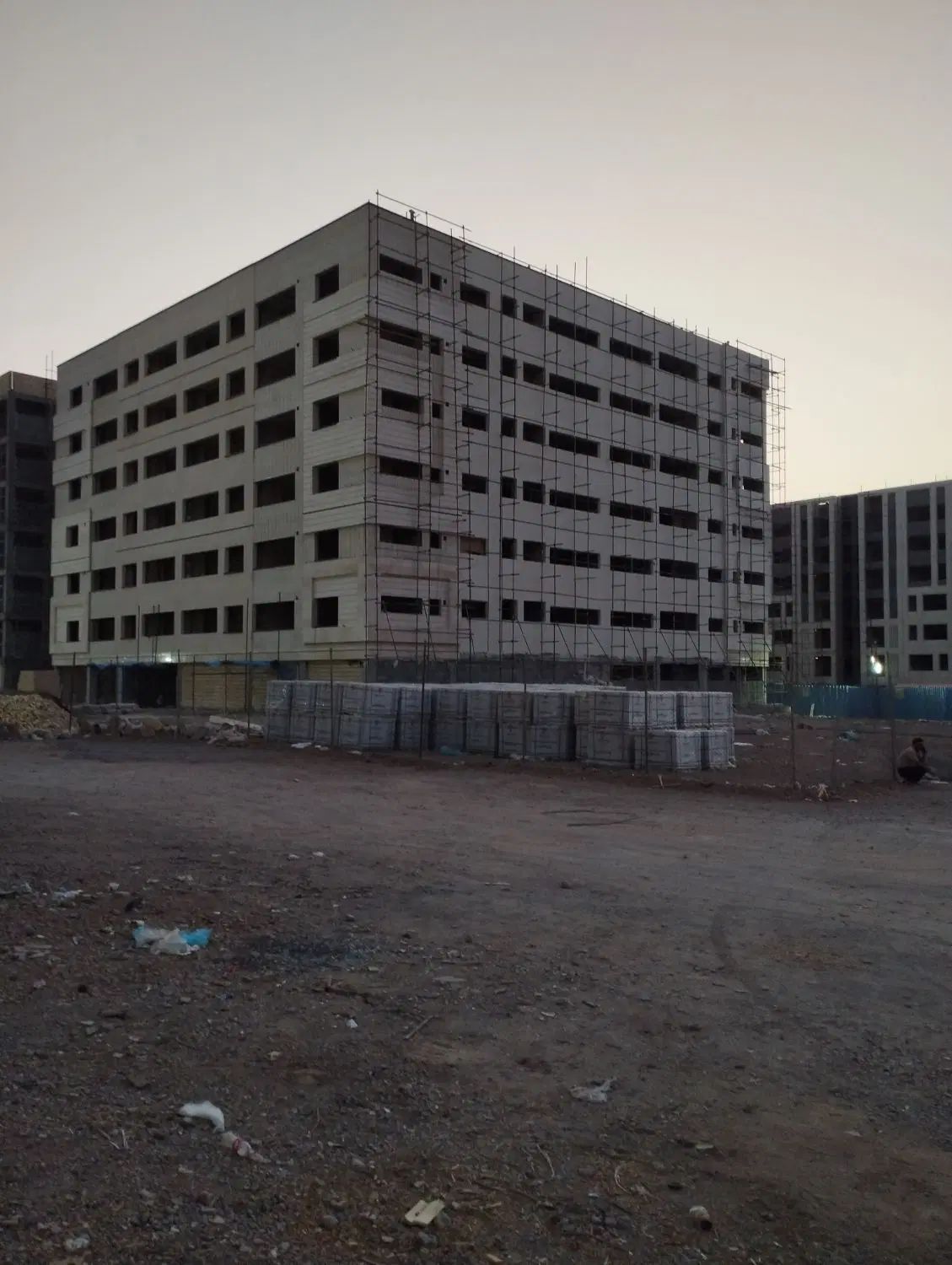 پیش فروش اپارتمان ۱۰۰متری بهارستان(شرکت نفت)|پیش‌فروش املاک|اصفهان, بهارستان|دیوار