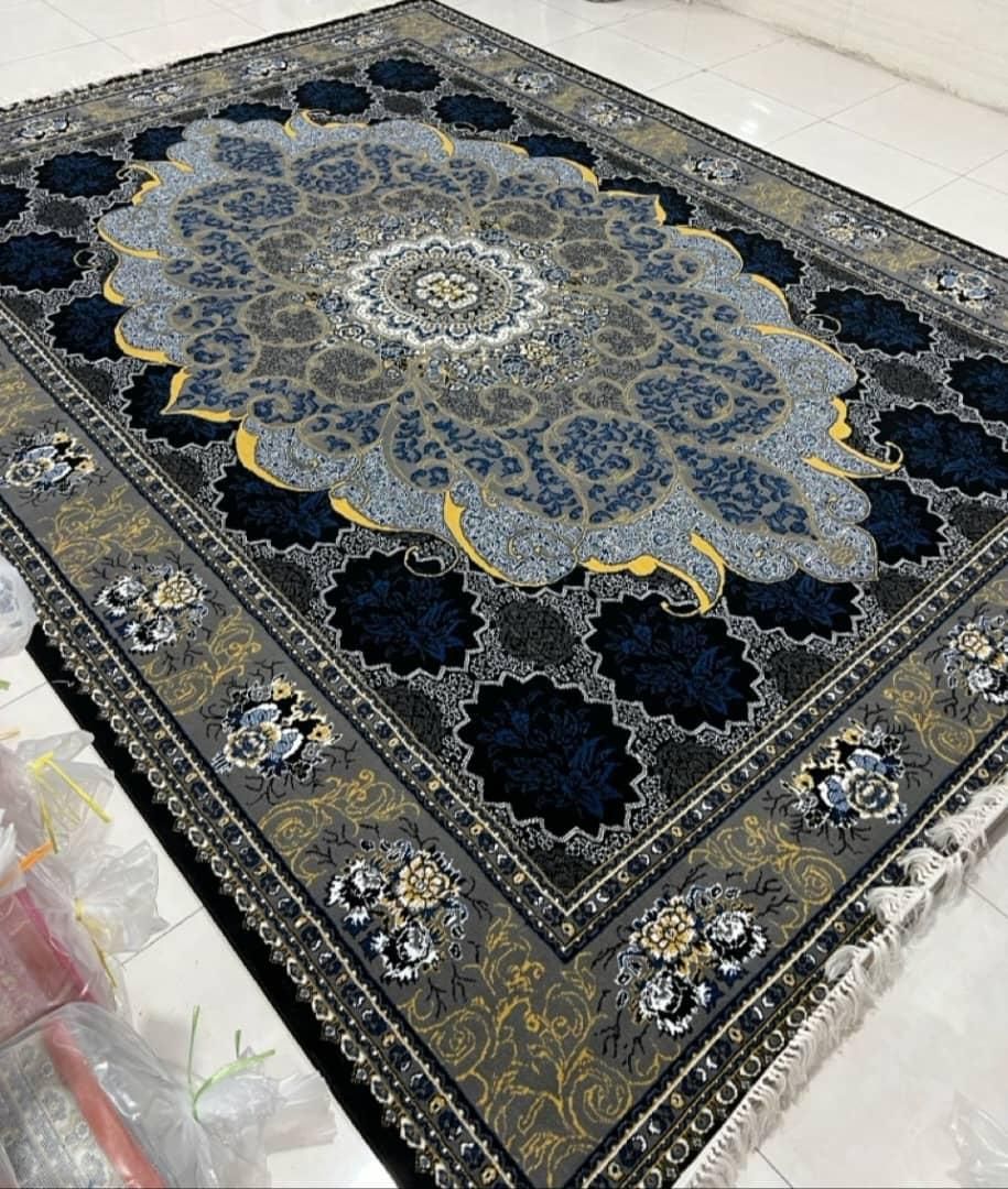 تعدادی فرش جفت و تک ته انباری سال قبل|فرش|شیراز, شهرک فرزانگان|دیوار
