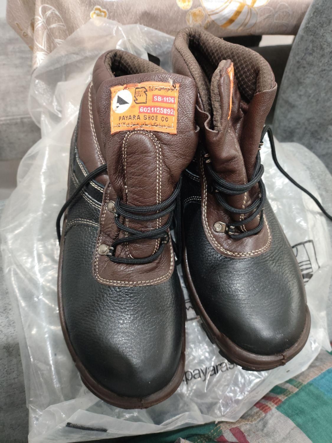 کفش ایمنی سایز ۴۲ مدل آلپینا|کیف، کفش، کمربند|بوشهر, |دیوار