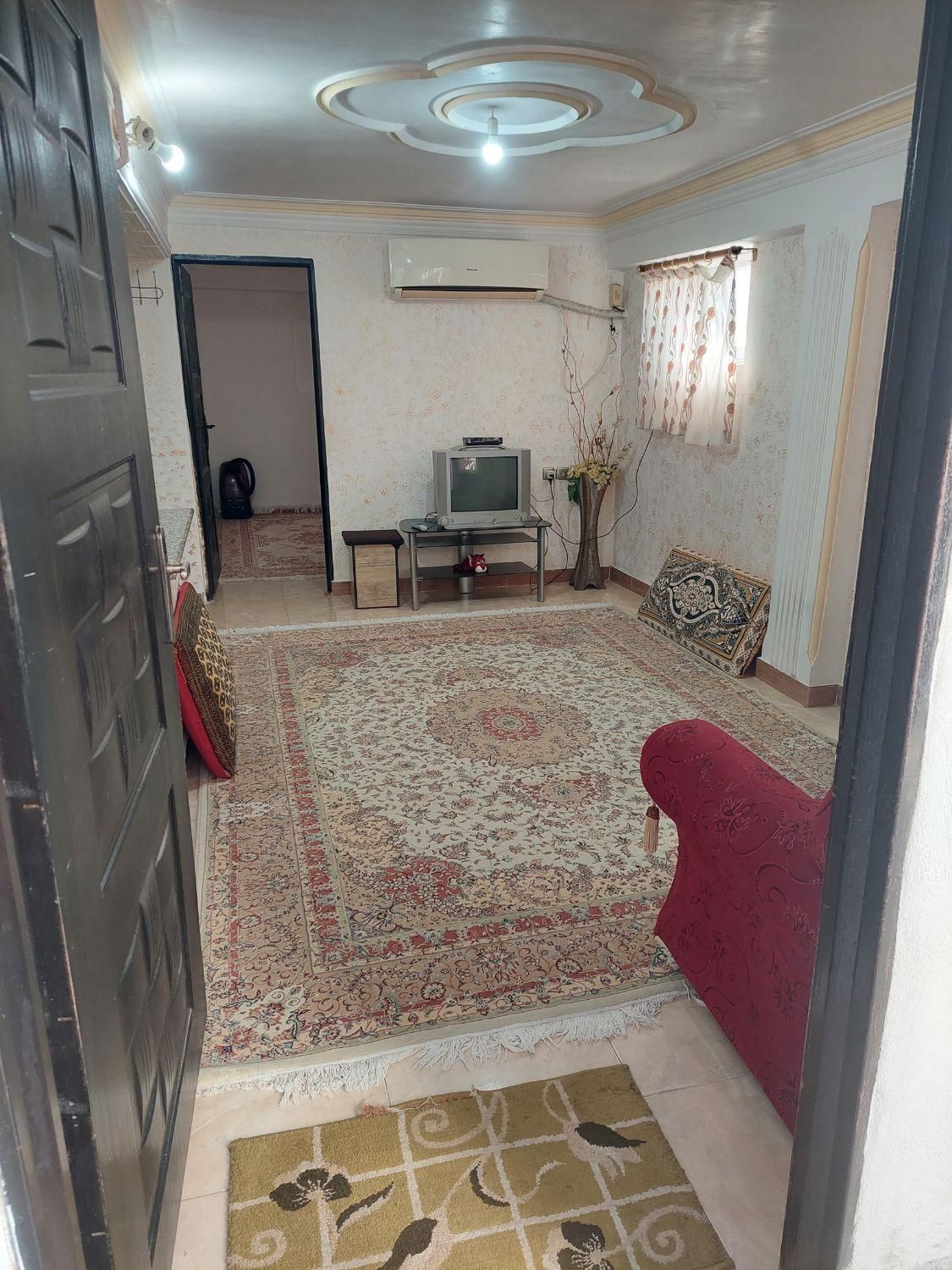 اجاره روزانه/هفتگی/ماهانه آپارتمان ۵۰ متری در عینک|اجارهٔ کوتاهمدت آپارتمان و سوئیت|رشت, عینک|دیوار