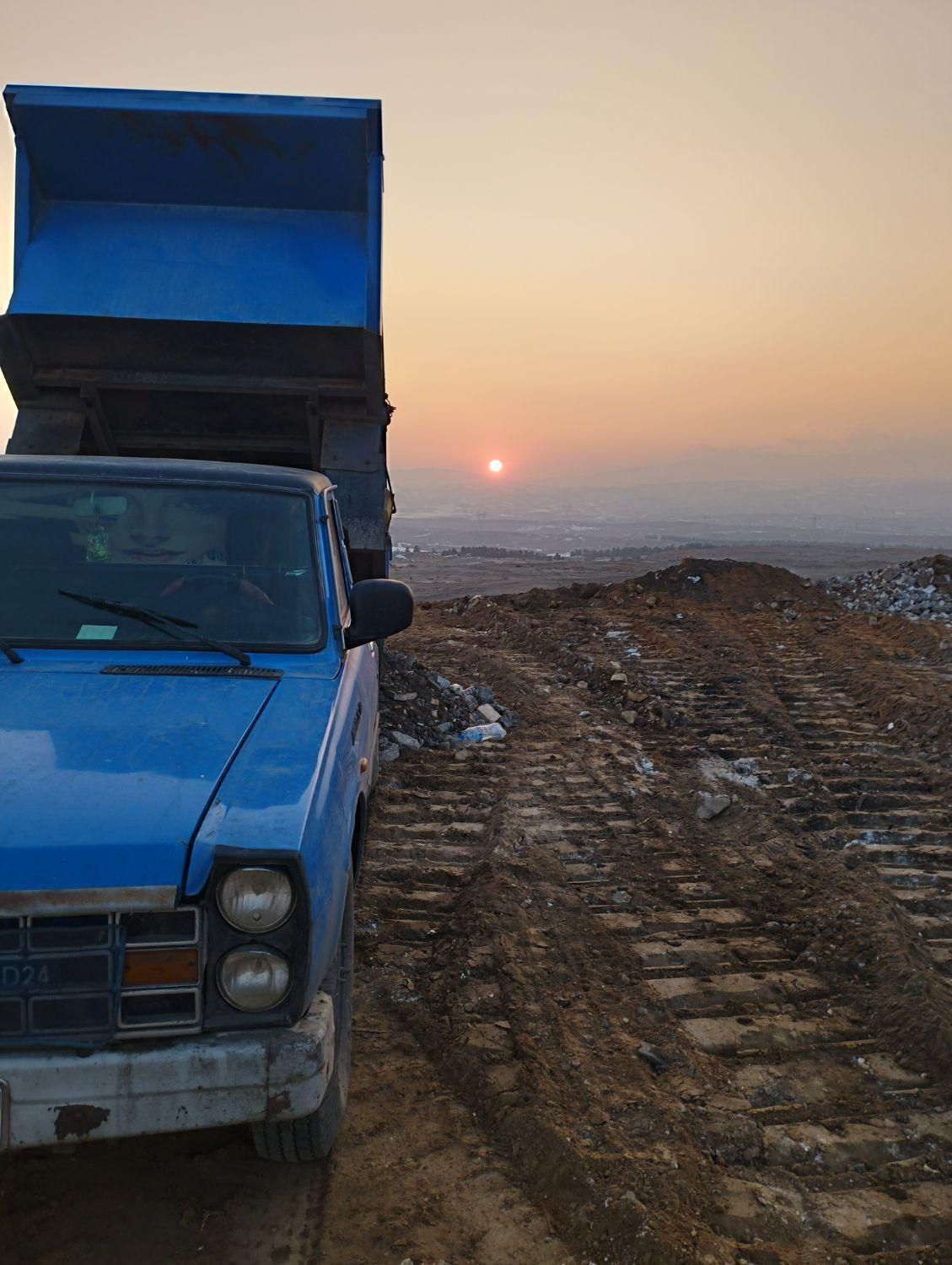 حمل خاک و نخاله با نیسان کمپرسی در تمام نقاط مشهد|خدمات حمل و نقل|مشهد, طبرسی شمالی|دیوار