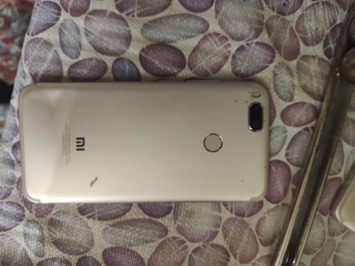 شیائومی Mi A1 (Mi 5X) با حافظهٔ ۶۴ گیگابایت|موبایل|اصفهان, آزادان|دیوار