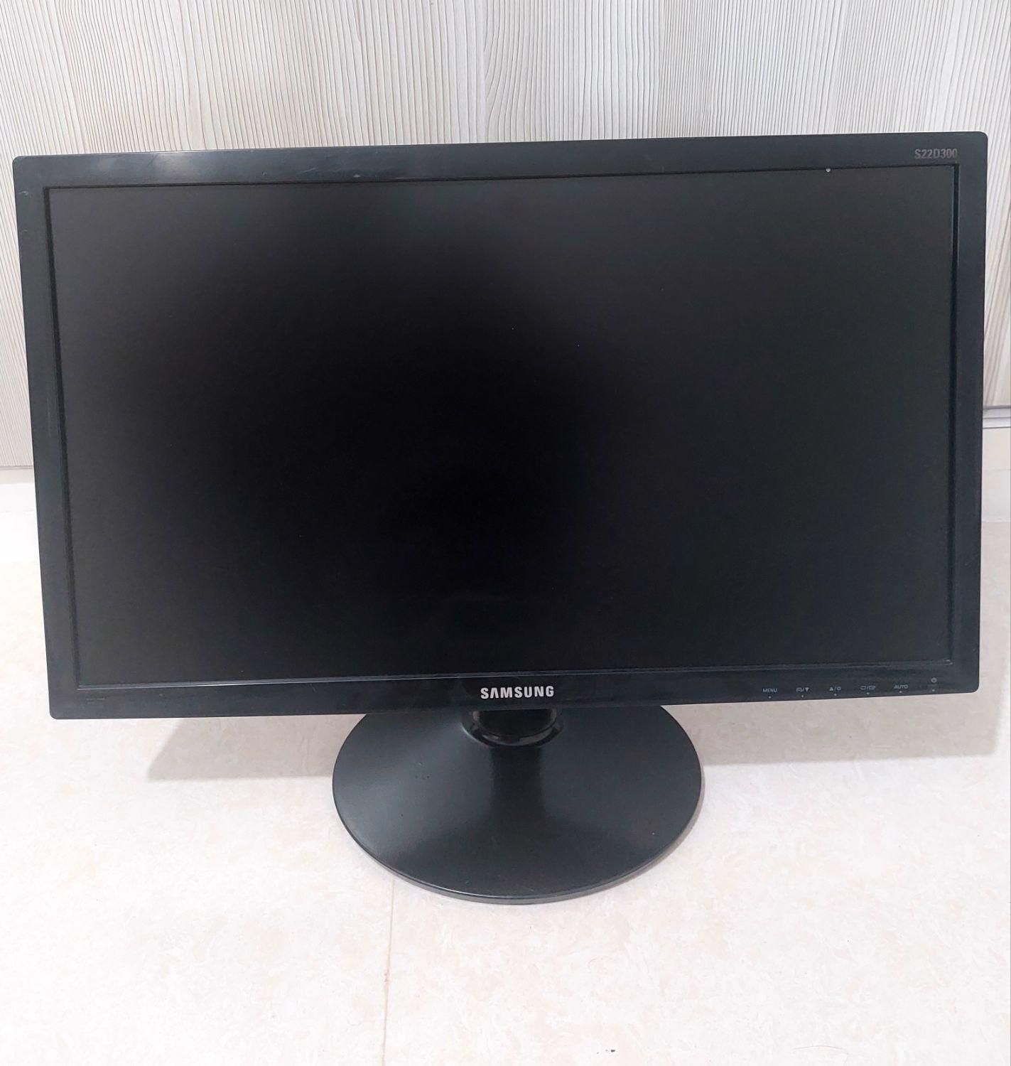 مانیتور ال سی دیLCD و ال ای دیLEDکامپیوتر و دوربین|قطعات و لوازم جانبی رایانه|اراک, |دیوار