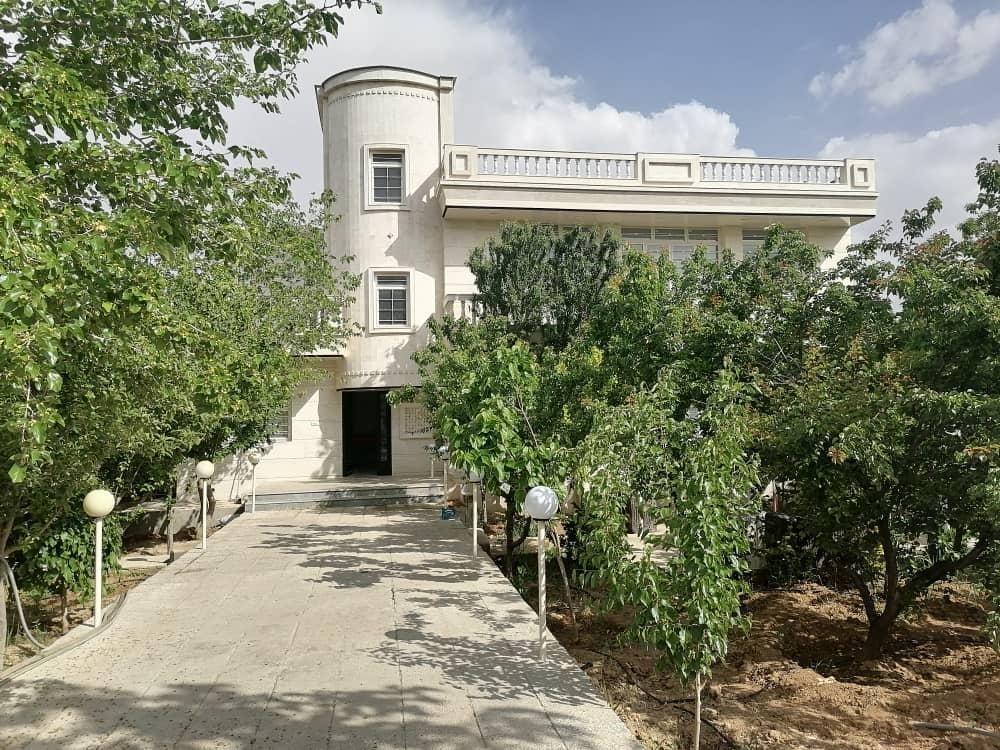 اجاره ویلا باغ نزدیک به مرکز شهر|اجارهٔ کوتاه‌مدت ویلا و باغ|شیراز, ویلاشهر|دیوار