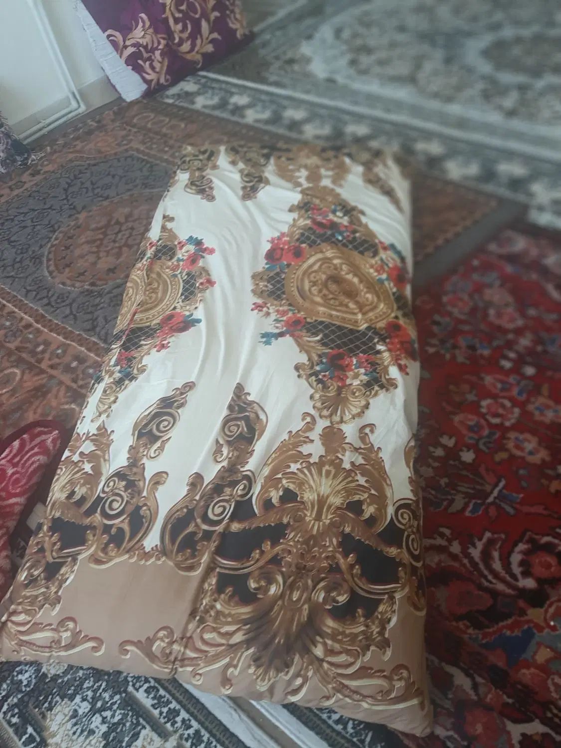 دوعددتشک پشم گوسفندی اصلا استفاده نشده|رختخواب، بالش، پتو|تبریز, |دیوار
