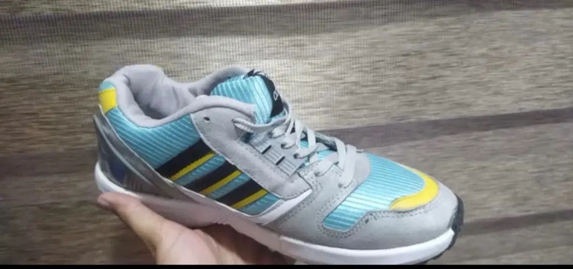 کتانی سایز۴۳ طرح  zx8000|کیف، کفش، کمربند|تهران, بروجردی|دیوار