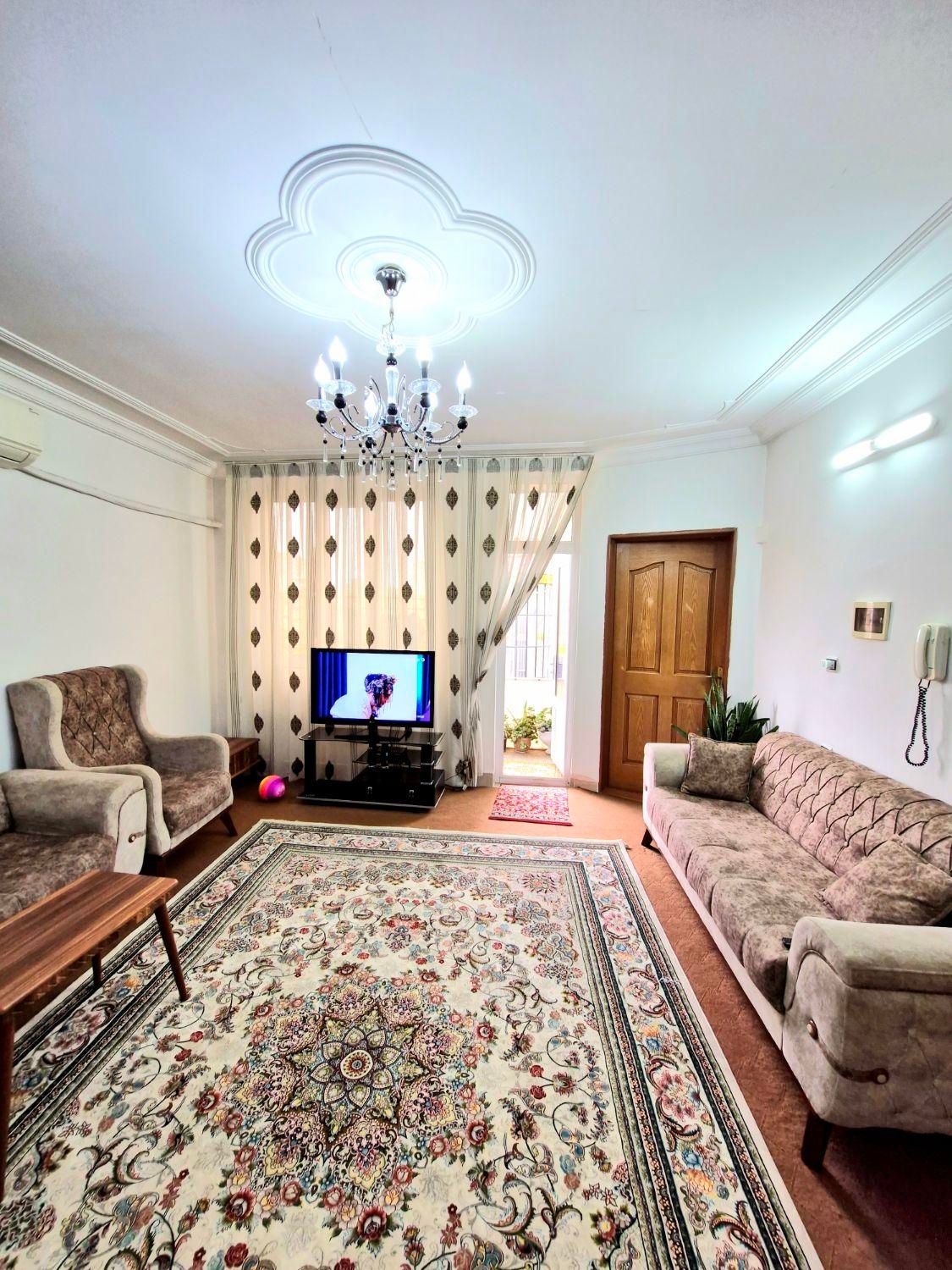 اجاره روزانه ، تمیز ،مرکز شهر|اجارهٔ کوتاه‌مدت آپارتمان و سوئیت|خوی, |دیوار