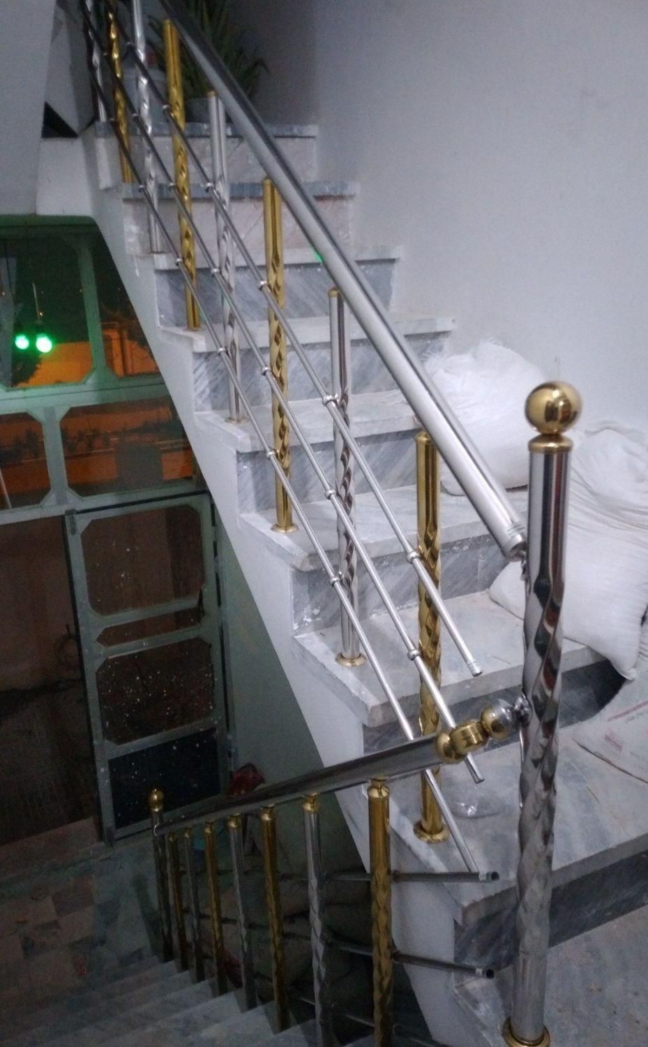 طراحی و نصب انواع نرده استیل،المینیوم و دکراتیو|خدمات پیشه و مهارت|بم, |دیوار