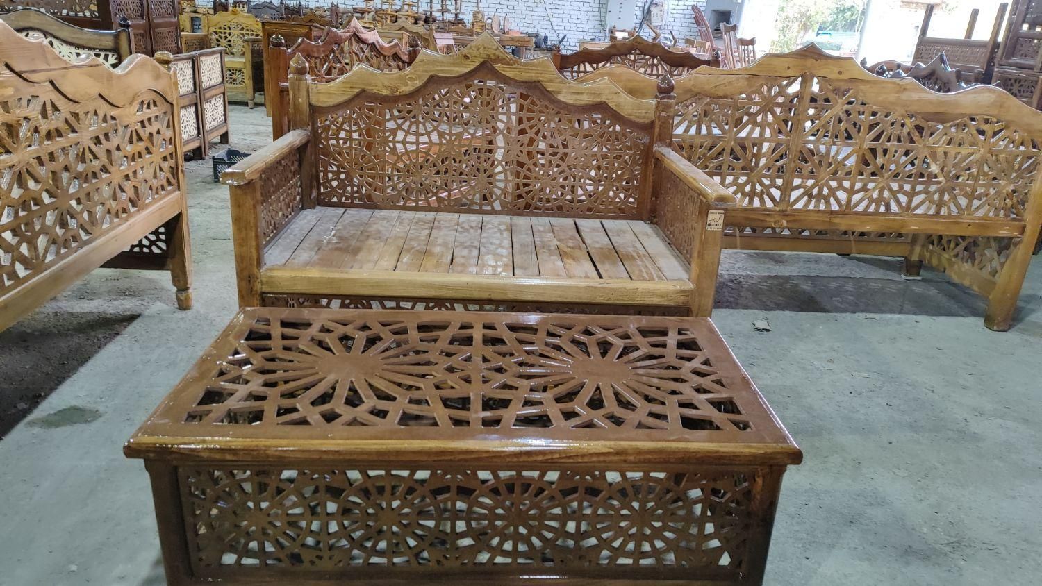 مبل دو نفره تخت سنتی۵۳|مبلمان خانگی و میز عسلی|اصفهان, خانه اصفهان|دیوار