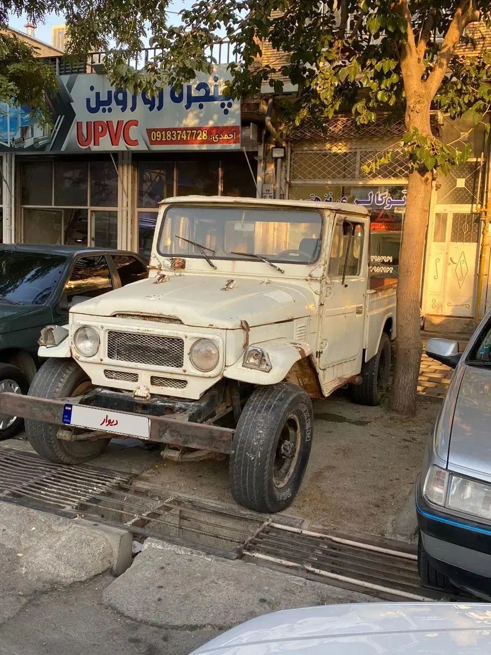 وانت تویوتا لندکروز مدل 1983 کلکسیونی|خودرو سواری و وانت|تهران, عباس‌آباد|دیوار
