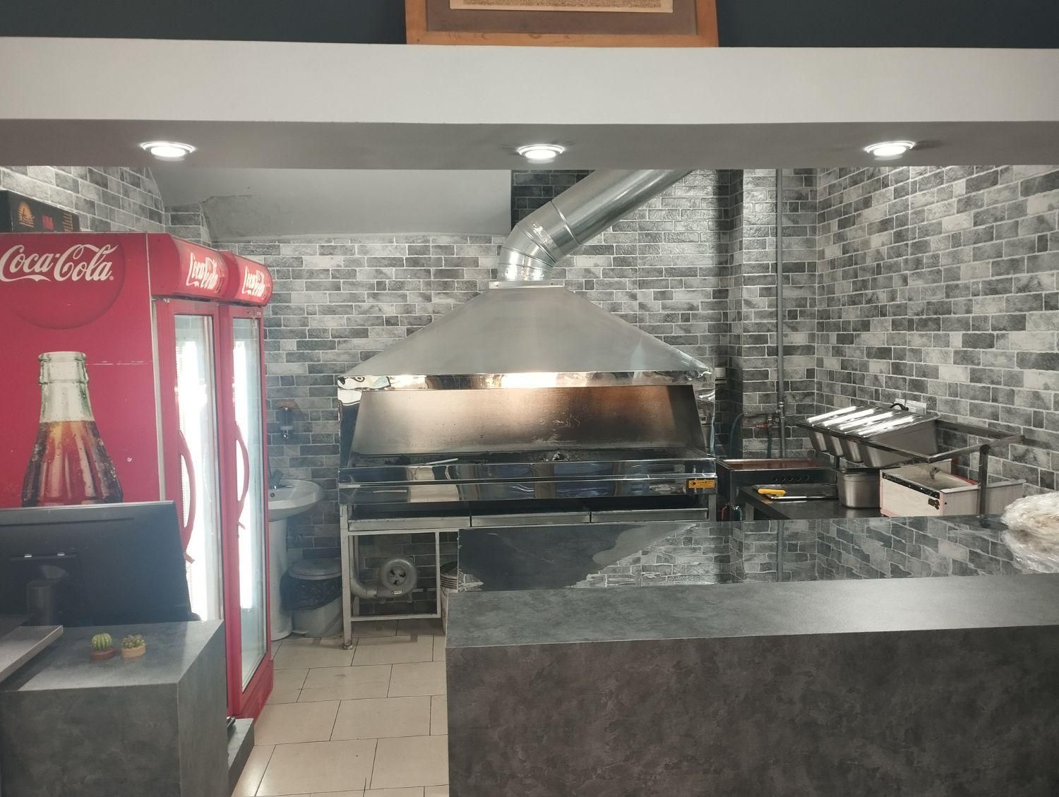 منقل ذغالی با هود و دمنده .تخته کار|اجاق گاز و لوازم برقی پخت‌وپز|اصفهان, مولوی|دیوار