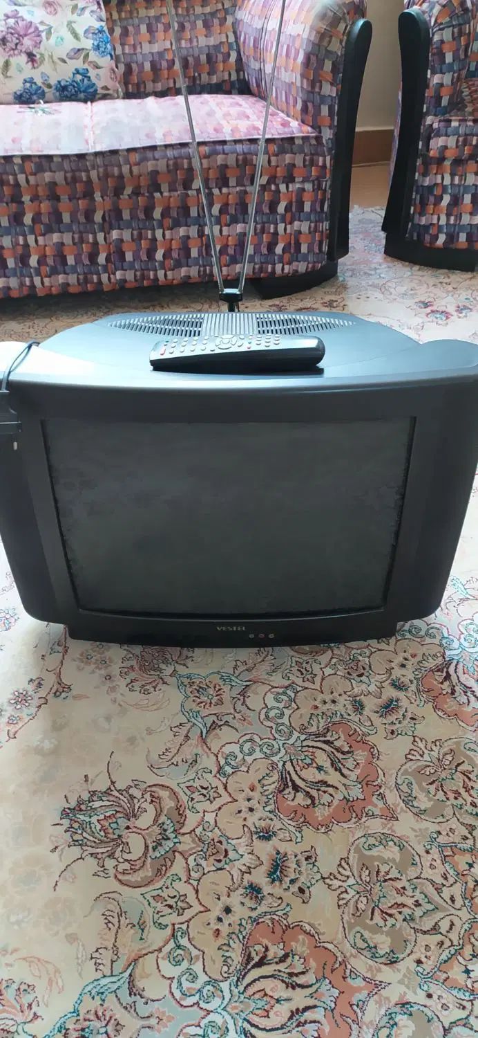 تلویزیون رنگی ۲۲ اینچ VESTEL اروپا، کاملا سالم|تلویزیون و پروژکتور|کرج, گوهردشت|دیوار