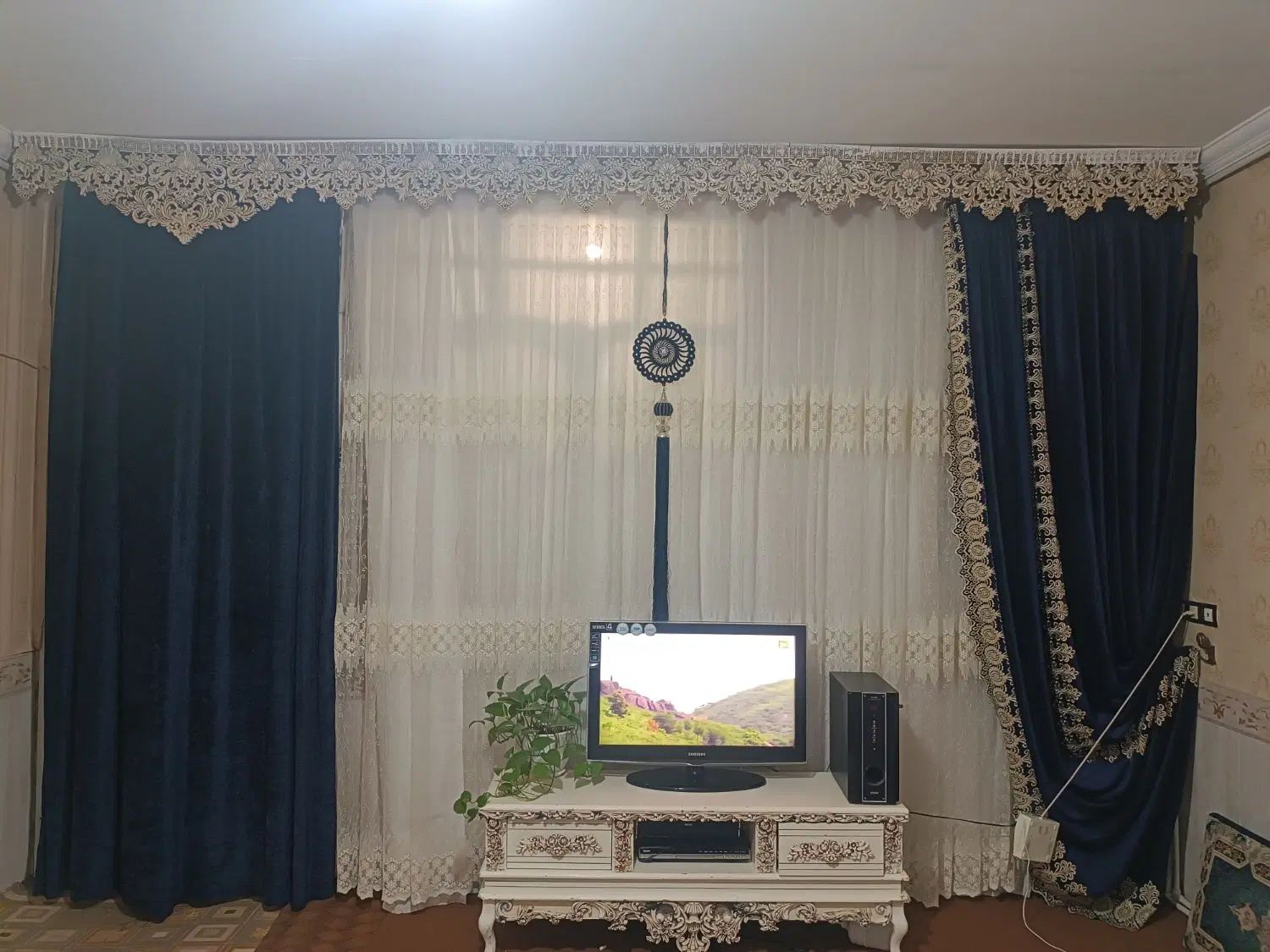 پرده|پرده، رانر، رومیزی|مشهد, شهرک مهرگان|دیوار