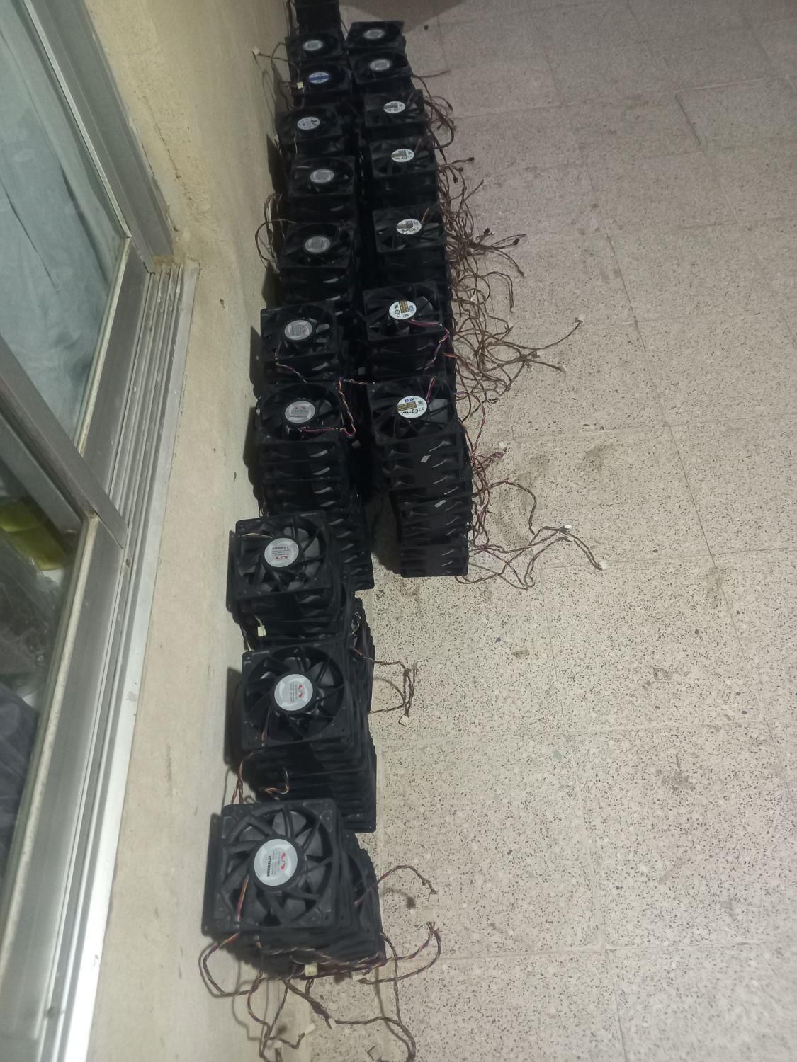 فن ماینر وهواکش ۱۲در۱۲(۱۲ولت)|قطعات و لوازم جانبی رایانه|همدان, |دیوار