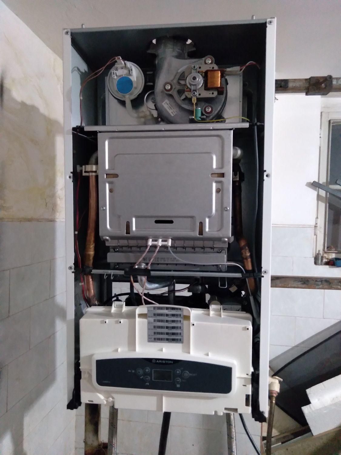 پکیج ۲۴kw آریستون|آبگرمکن، پکیج، شوفاژ|کاشان, فاز ۲ ناجی آباد|دیوار