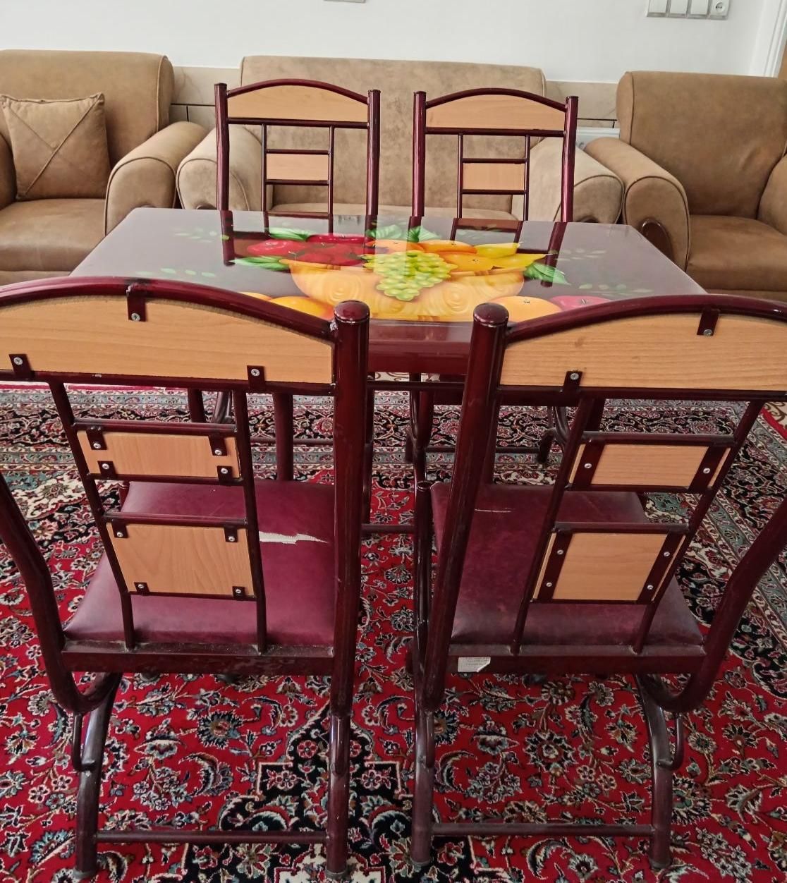 میز ناهار خوری 4 نفره تمیز|میز و صندلی غذاخوری|شهرضا, |دیوار