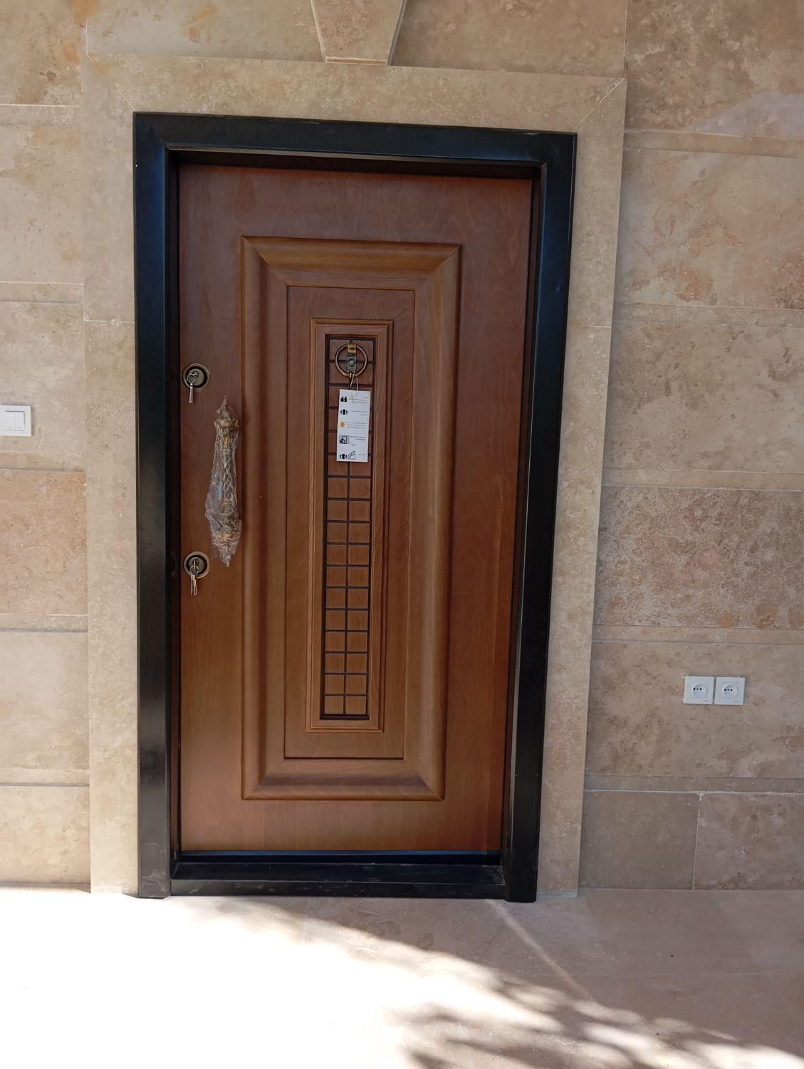 نصب انواع درب های چو بی و ضدسرقت|خدمات پیشه و مهارت|دماوند, گیلاوند|دیوار