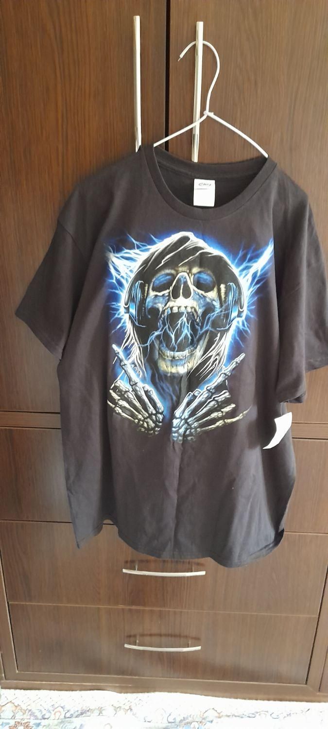 تیشرت مردانه|لباس|اندیشه, اندیشه فاز ۱|دیوار