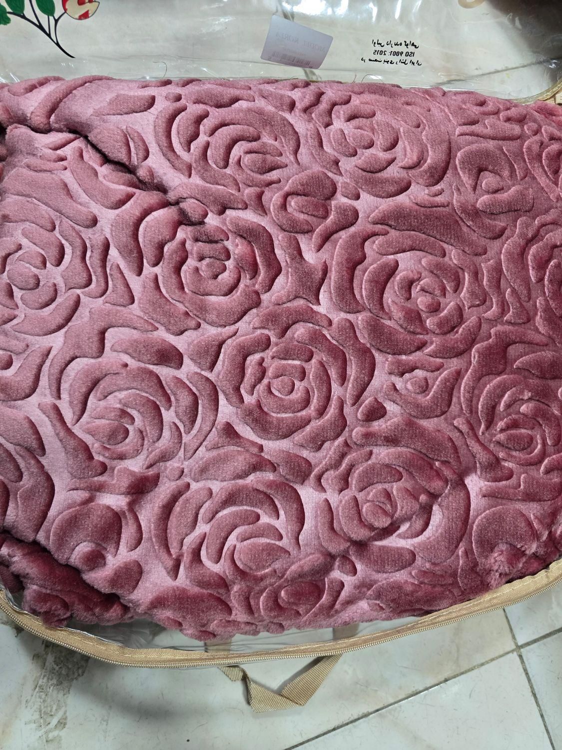 پتو لاله تک و دونفره کیفیت عالی|رختخواب، بالش، پتو|ارومیه, |دیوار