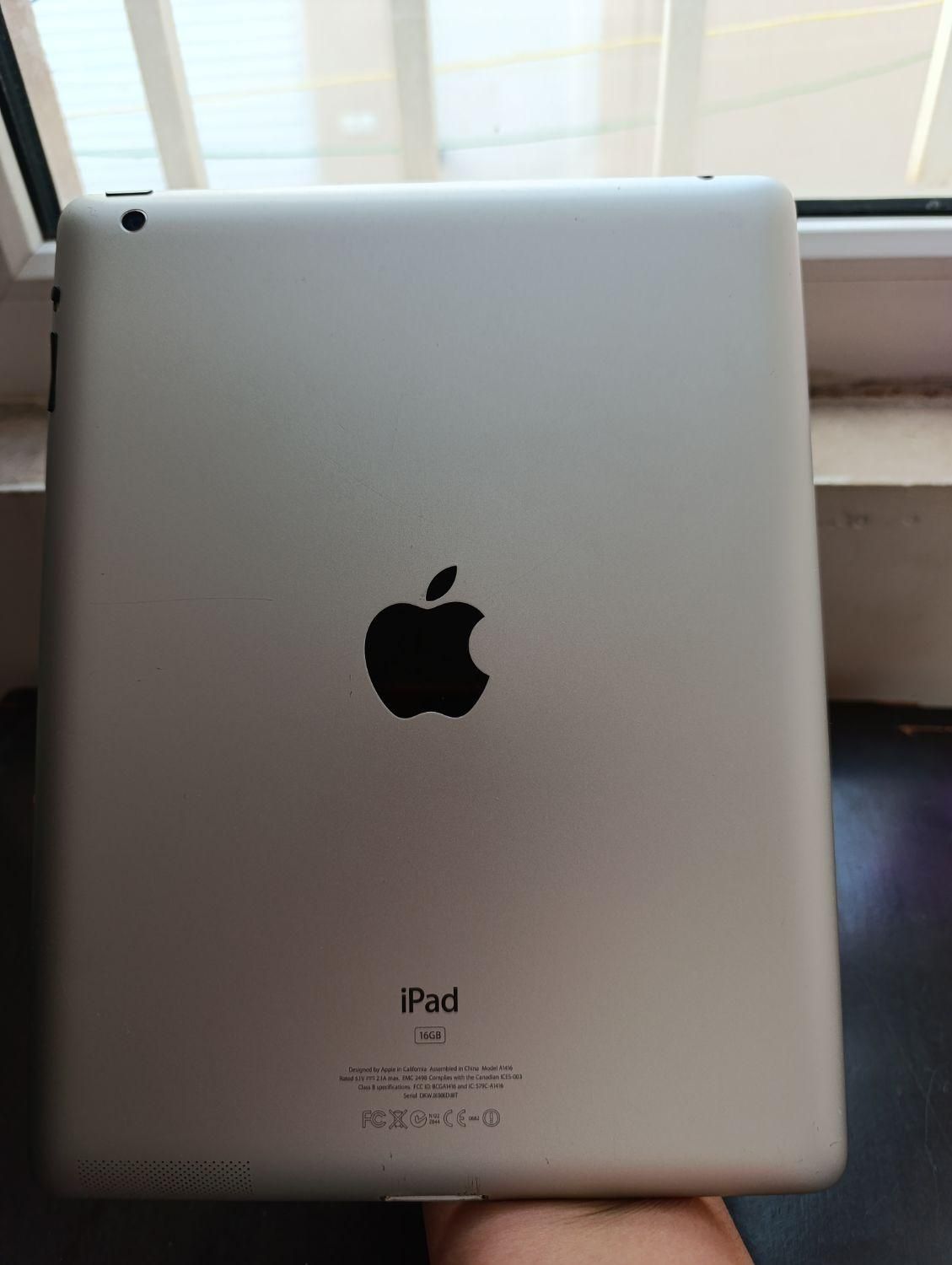 iPad 16GB نقره ای اپل|تبلت|مشهد, کوه سنگی|دیوار