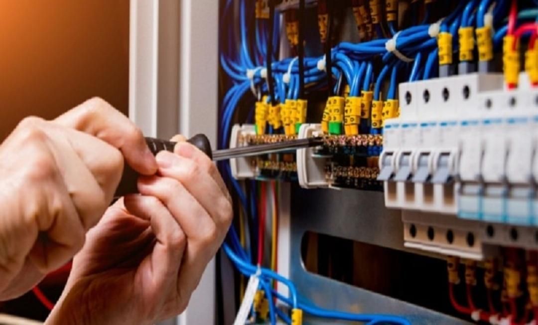 برقکار شبانه روزی|خدمات پیشه و مهارت|بندرعباس, |دیوار
