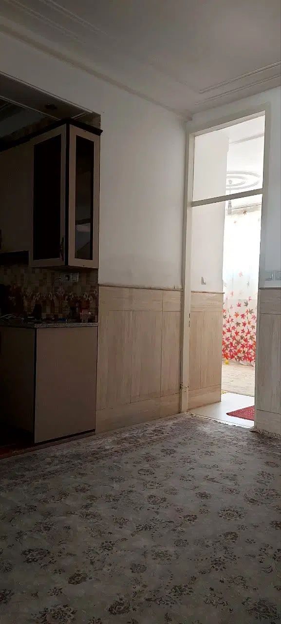 فروش خانه ویلایی ۲۰۰ متری ۴ خوابه در آذر (نکویی)|فروش خانه و ویلا|قم, آذر (نکویی)|دیوار