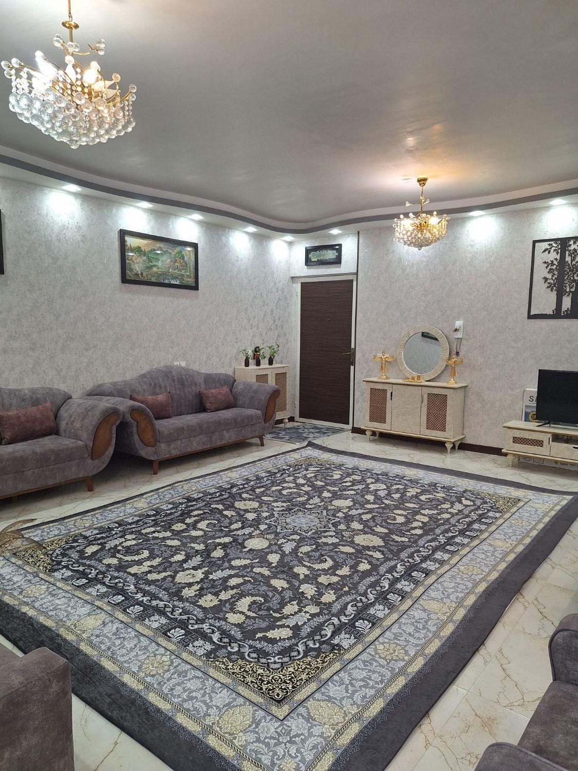 خانه همکف ۳ خوابه|فروش خانه و ویلا|شیراز, کوشک میدان|دیوار