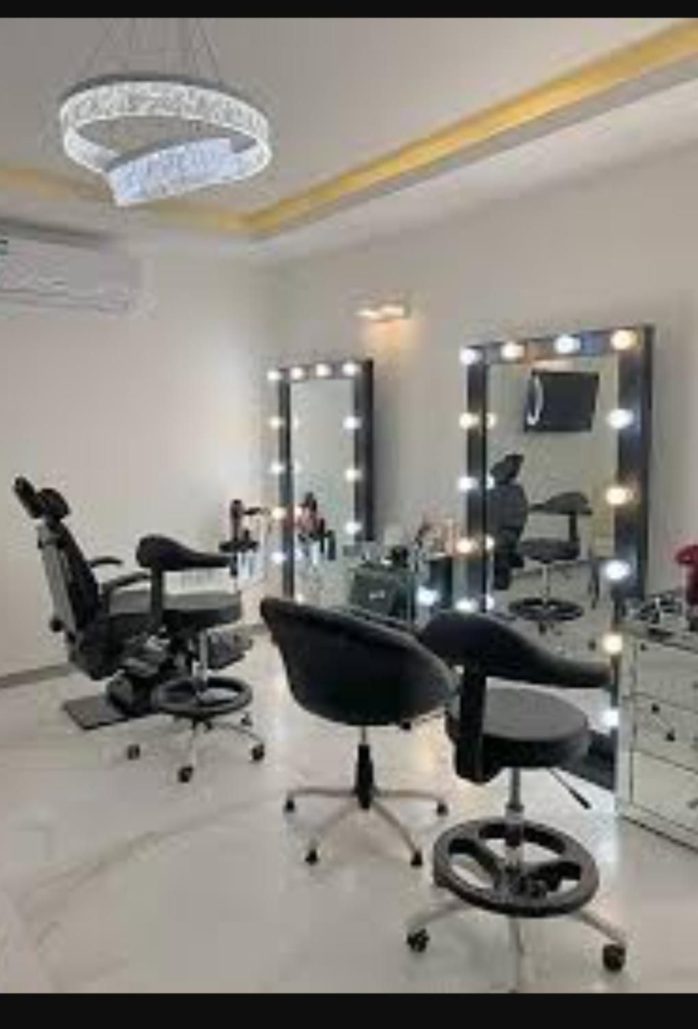 همکاری در لاین های زیبایی(ناخن،پدیکور،مژه،کوتاهی|استخدام درمانی، زیبایی، بهداشتی|قشم, |دیوار