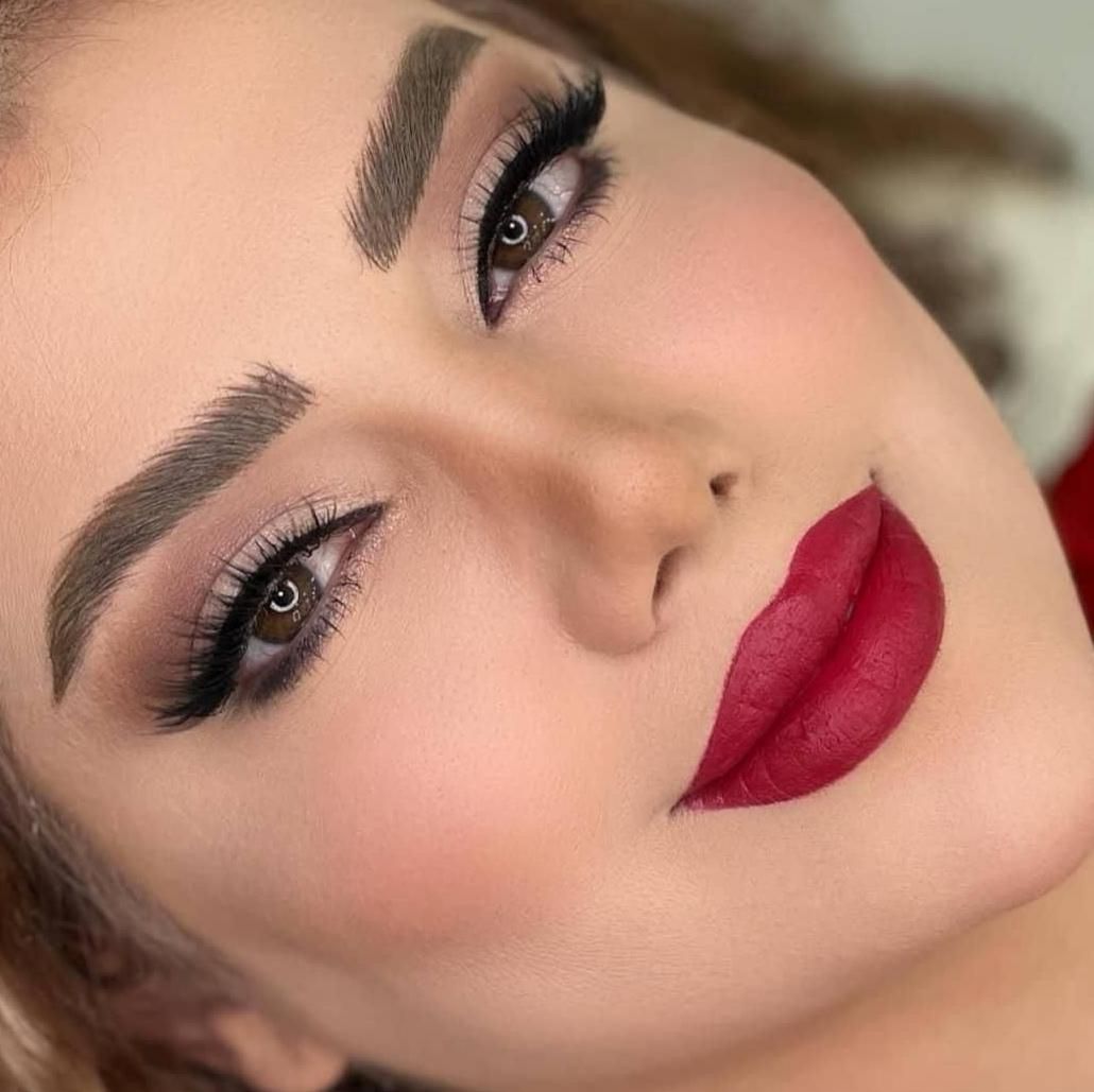 میکاپ و شنیون تخصصی محفلی و عروس|خدمات آرایشگری و زیبایی|شاهینشهر, عطار|دیوار