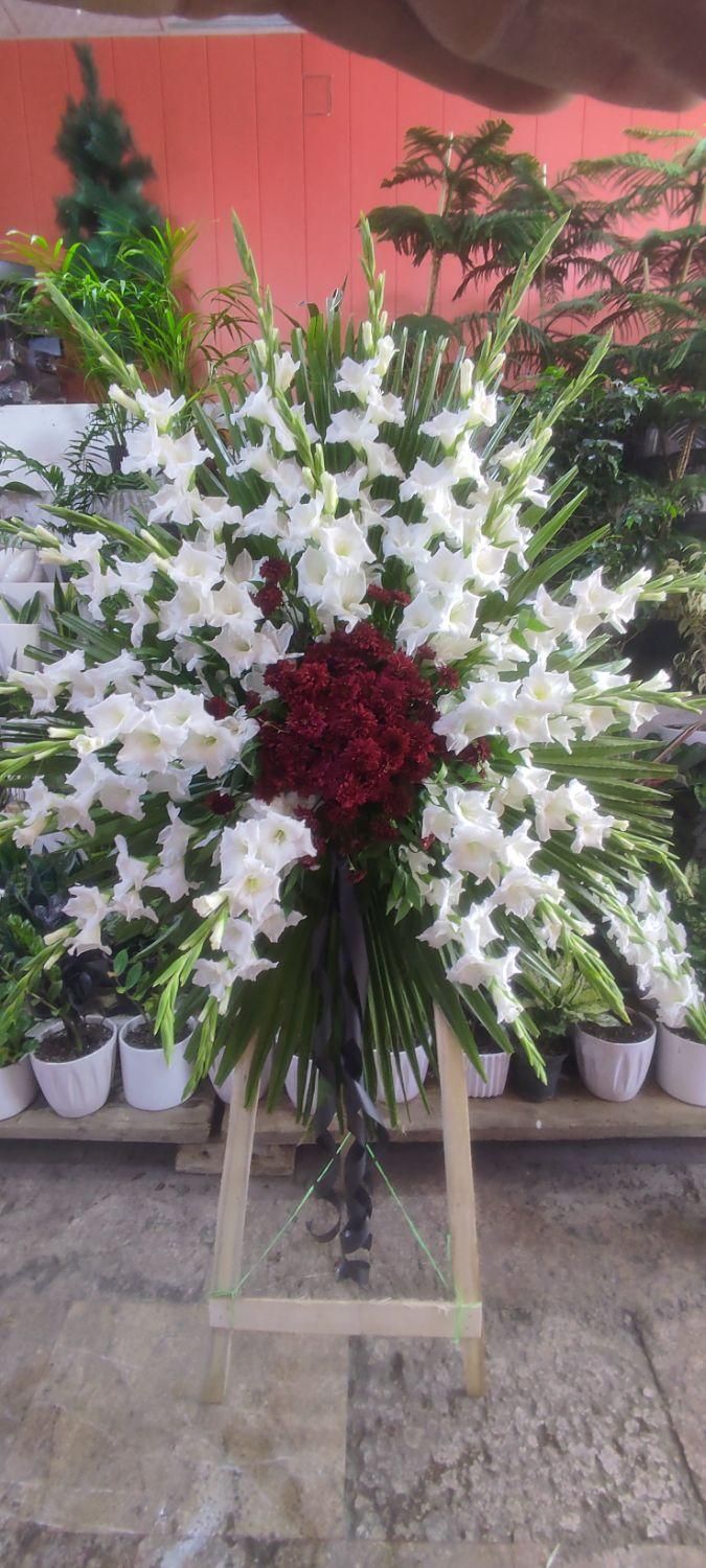 ** تاج گل ترحیم با کیفیت و ارسال رایگان **|خدمات پذیرایی، مراسم|شیراز, یخ سازی|دیوار