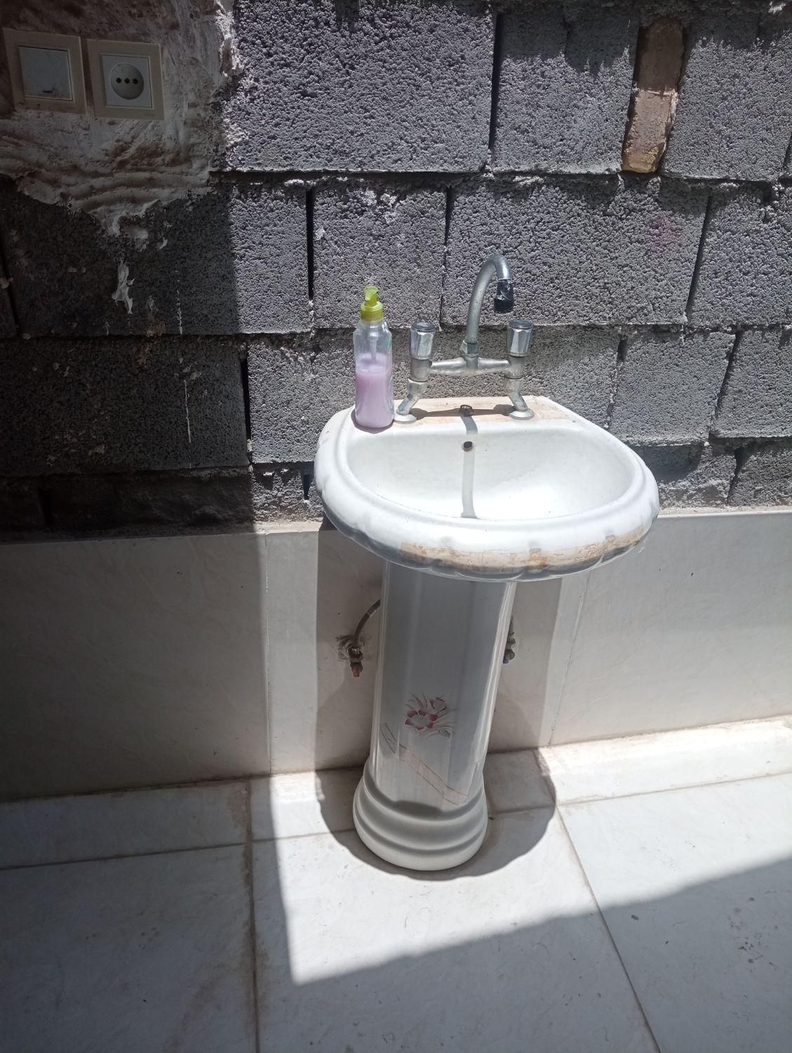 لوله کشی ونصب سرویس بهداشی وآب تسویه|خدمات پیشه و مهارت|میناب, |دیوار