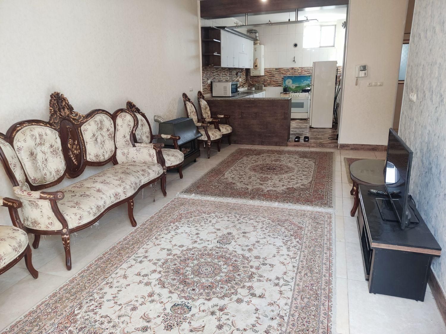 اجاره منزل مبله دوخوابه شیک و مرتب با قیمت عالی|اجارهٔ کوتاه‌مدت آپارتمان و سوئیت|شیراز, میانرود|دیوار