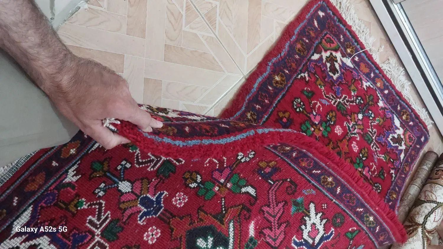 یک عدد فرش دستباف کناره|فرش|تهران, جوادیه|دیوار