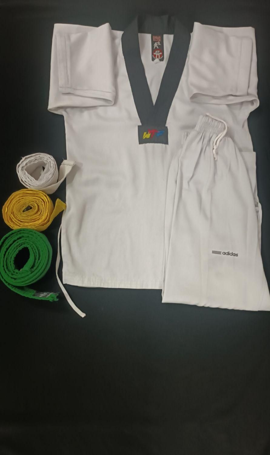 لباس ورزشی|لباس|قم, امامزاده ابراهیم|دیوار