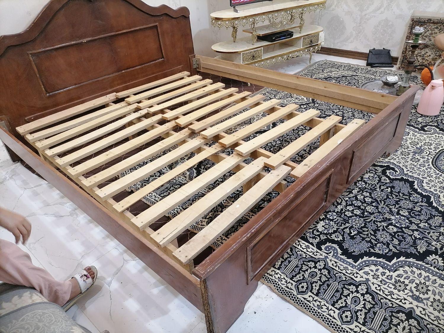 تخت وتشک|تخت و سرویس خواب|قم, نیروگاه|دیوار