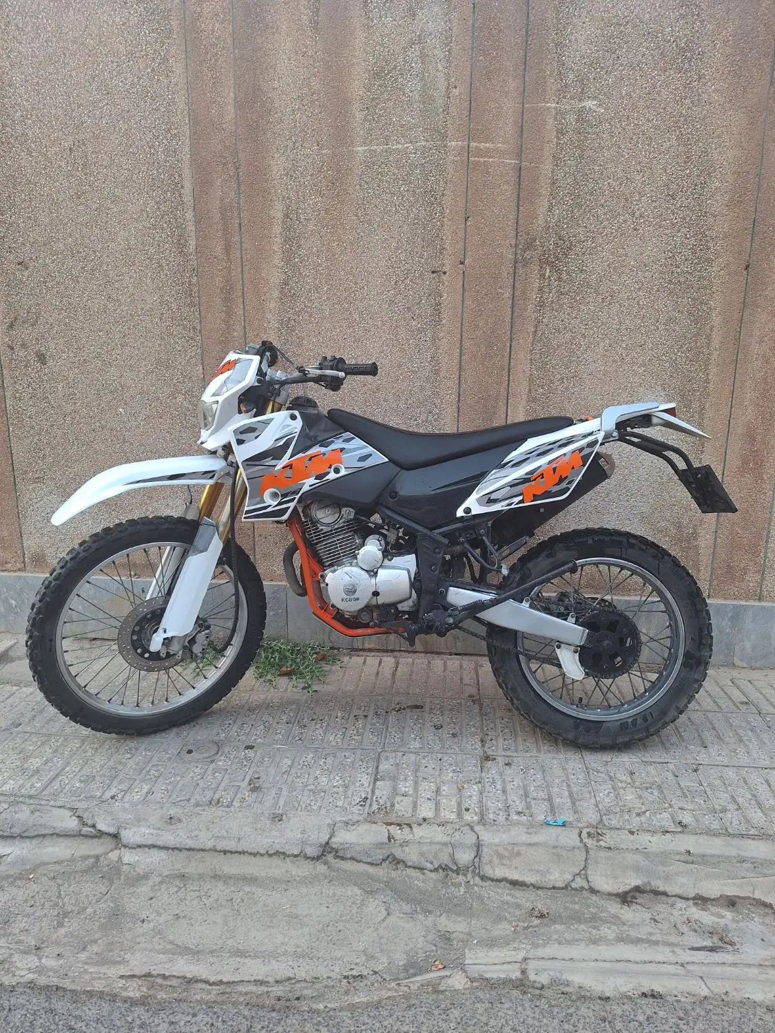 تریل فلات بهرو طرح ktm مدل ۹۰|موتورسیکلت|شاهین‌شهر, حافظ شمالی|دیوار
