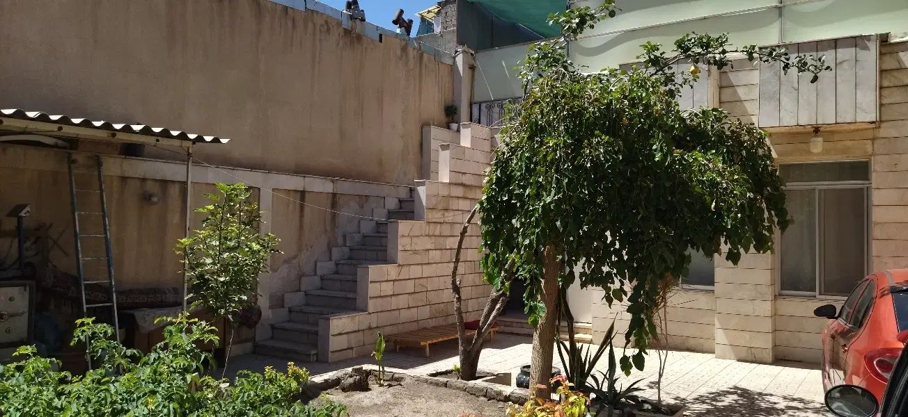 مطهری شمالی۳۶ ویلایی شمالی ۲۶۰ متر فروشی نزدیک حرم|فروش خانه و ویلا|مشهد, شهید مطهری|دیوار