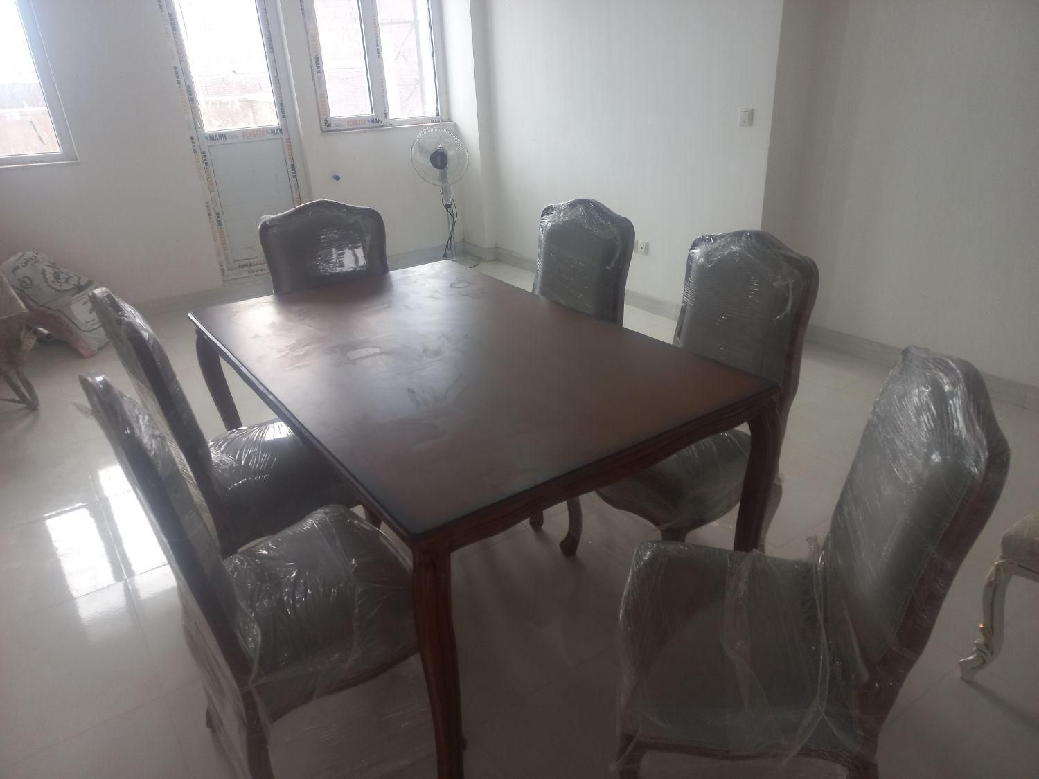 میز ناهارخوری ۶ نفره کلاسیک|میز و صندلی غذاخوری|اردبیل, |دیوار