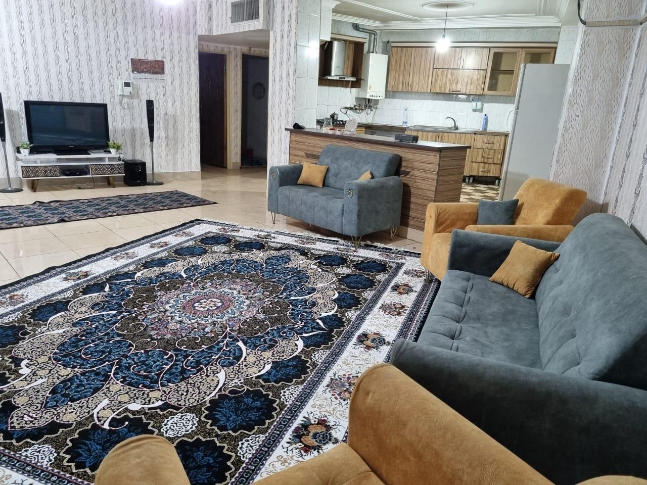اجاره مبله سوعیت و اپارتمان|اجارهٔ کوتاه‌مدت آپارتمان و سوئیت|شیراز, فرگاز|دیوار