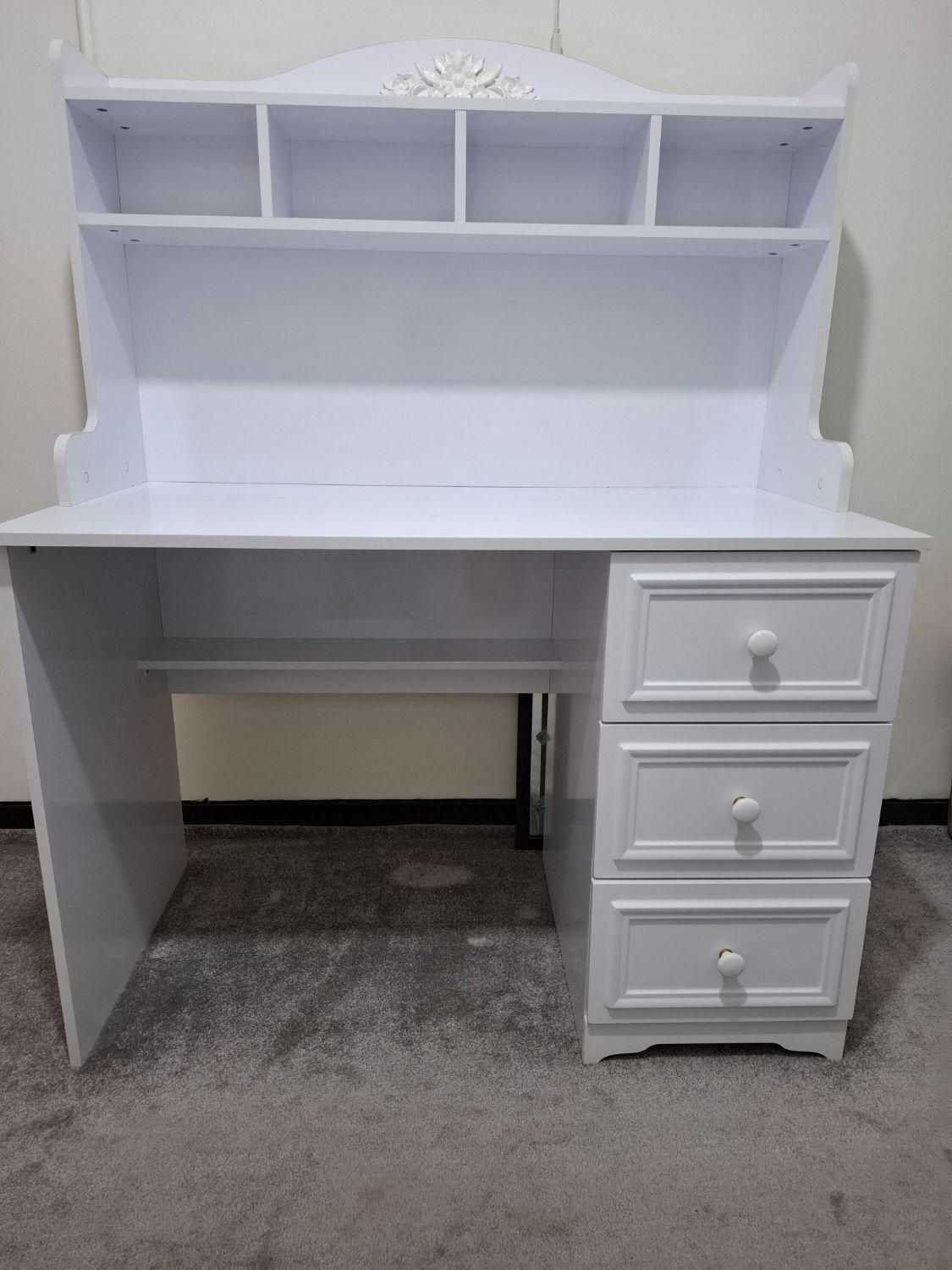 میزتحریر کاملا نو|میز تحریر و کامپیوتر|شاهین‌شهر, عطار|دیوار