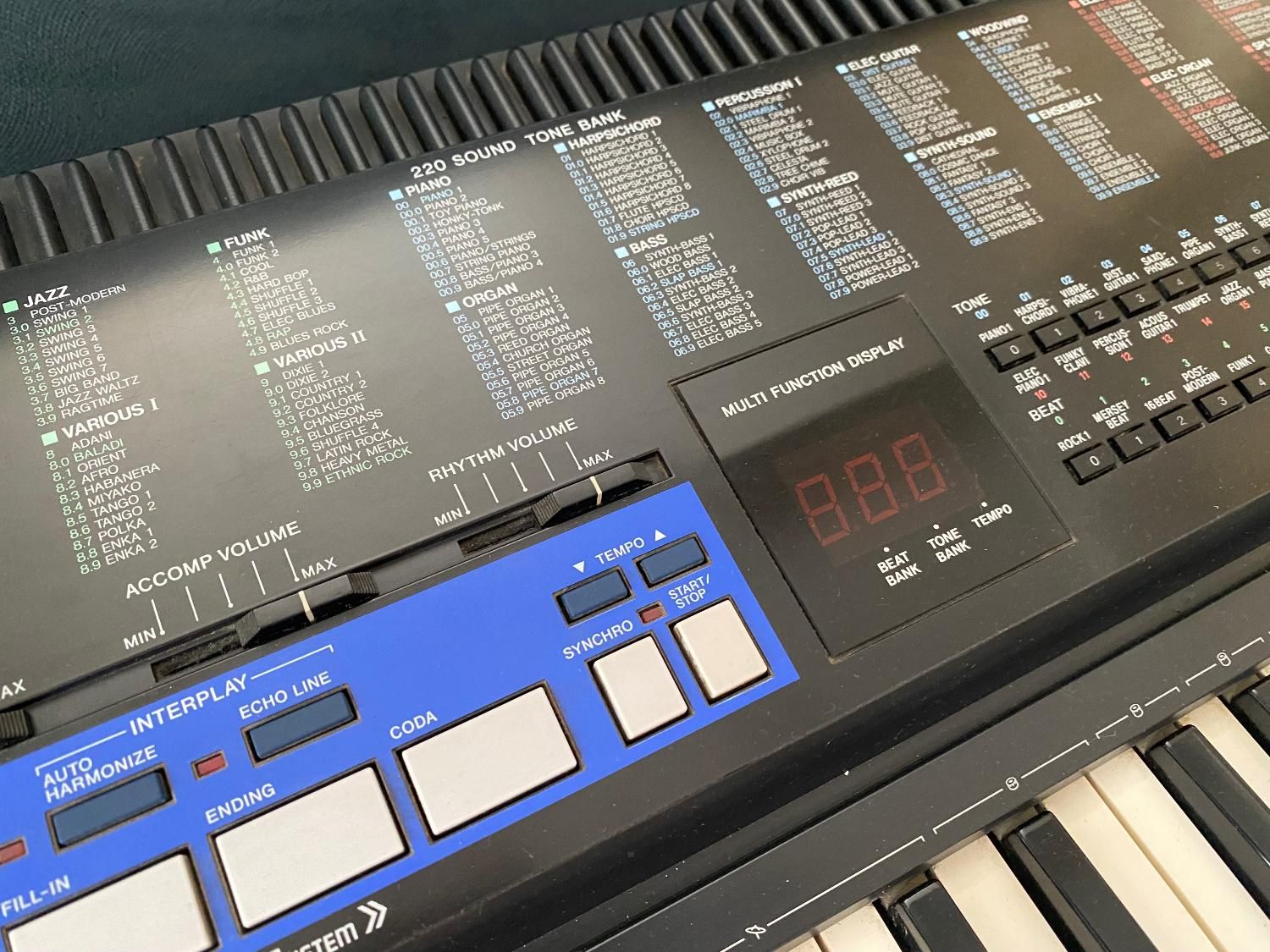 کیبورد casio|پیانو، کیبورد، آکاردئون|رشت, معلم|دیوار
