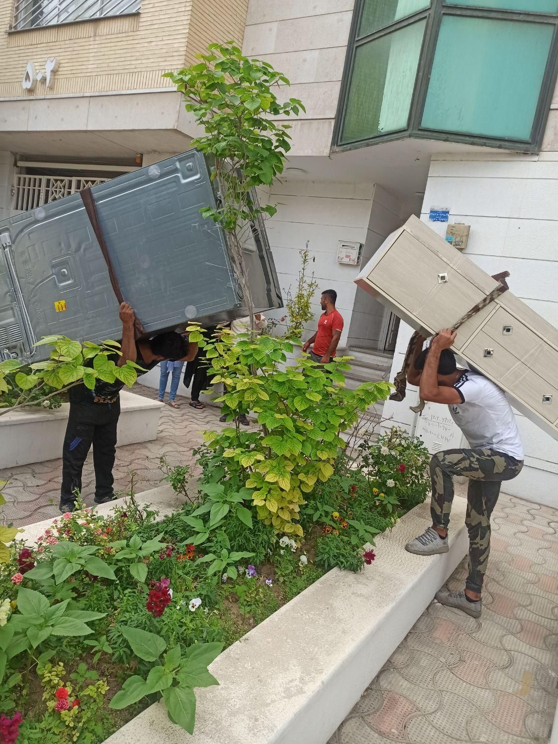 اسباب کشی و کارگر باربری بدون انعام و تضمینی|خدمات حمل و نقل|شیراز, میانرود|دیوار