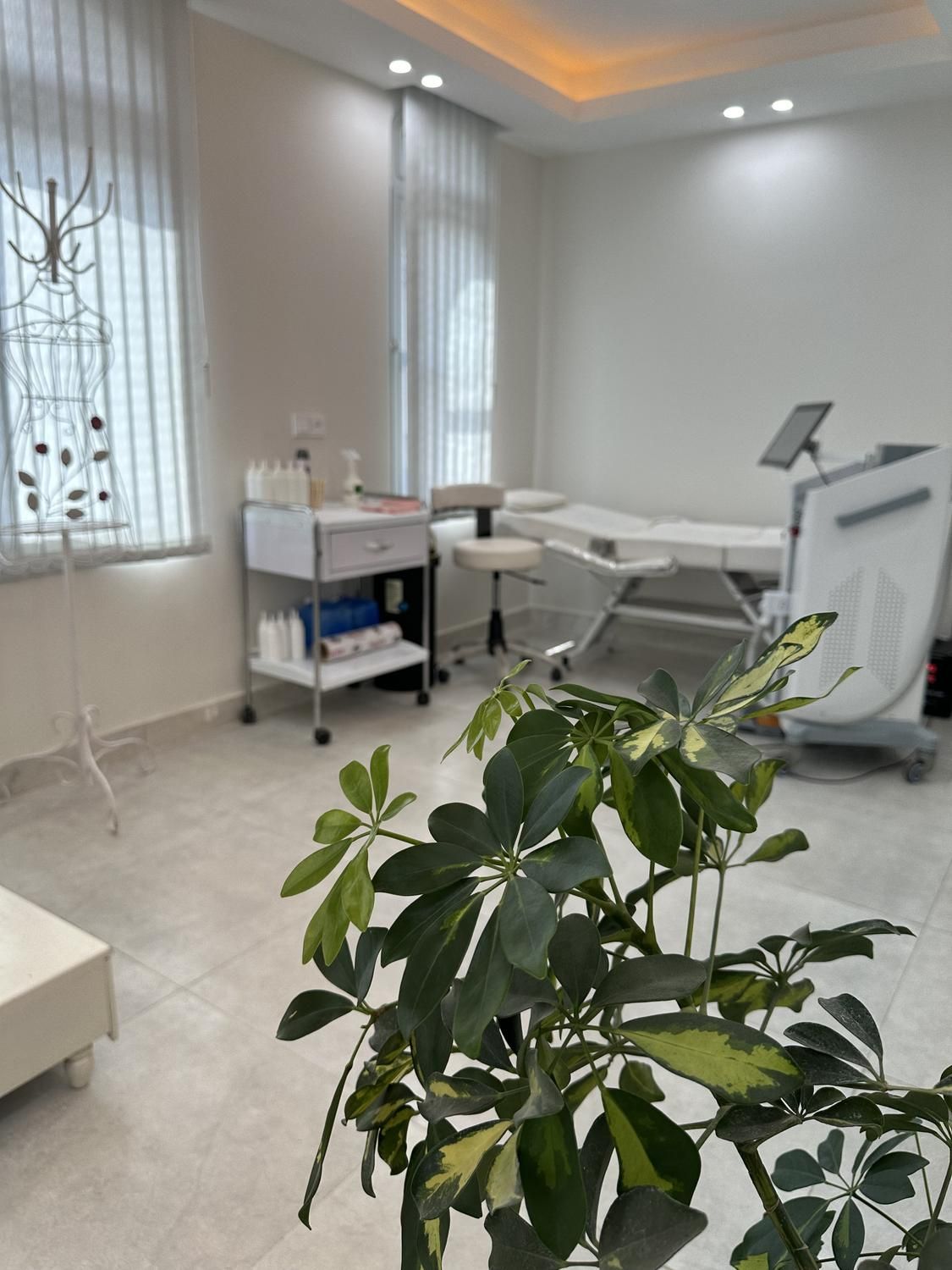 *لیزر کل بدن فقط چهارصدوشصت تضمینی *(باسری شخصی)|خدمات آرایشگری و زیبایی|قزوین, |دیوار