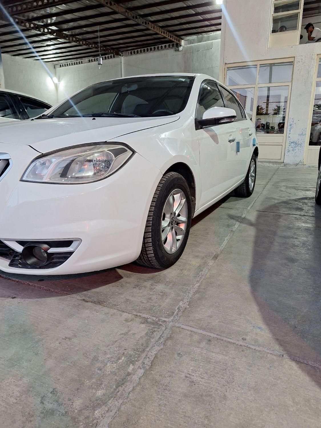 برلیانس H330 دنده‌ای 1650cc، مدل ۱۳۹۷|خودرو سواری و وانت|تبریز, |دیوار